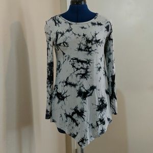 Tie dye hi low long sleeve shirt